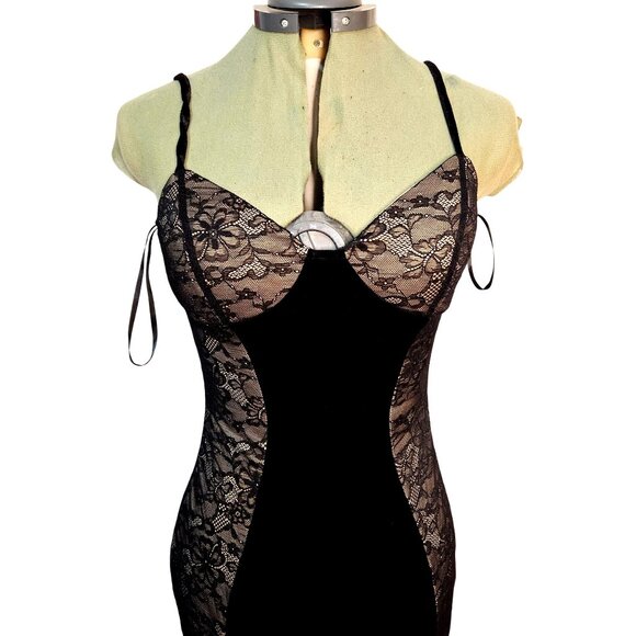 Woman Windsor dark romantic lace velvet croquette bodycon maxi dress size M - Picture 3 of 13